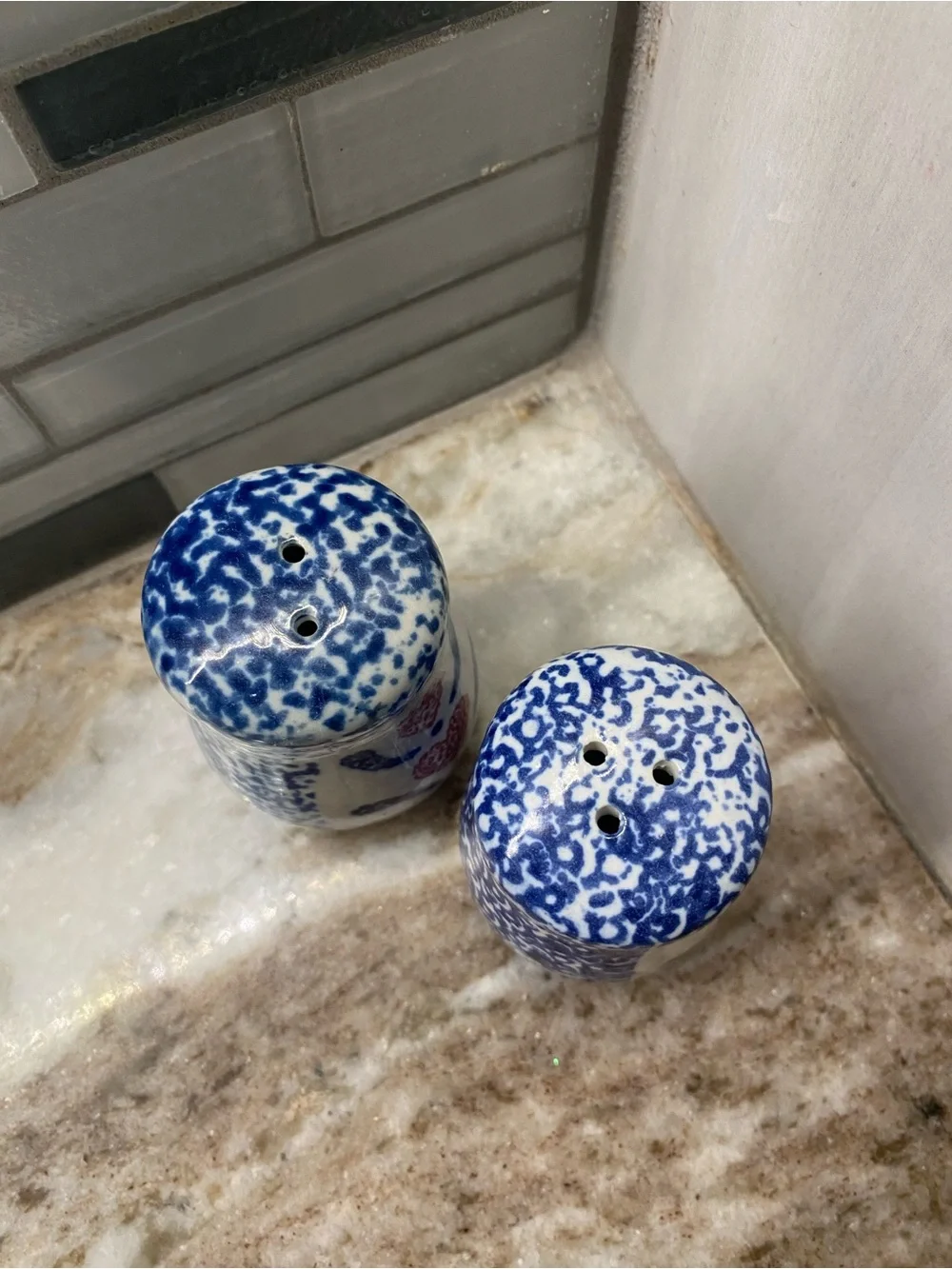 Vintage Blue Spongeware Ceramic Salt & Pepper Shakers Red Hearts Set